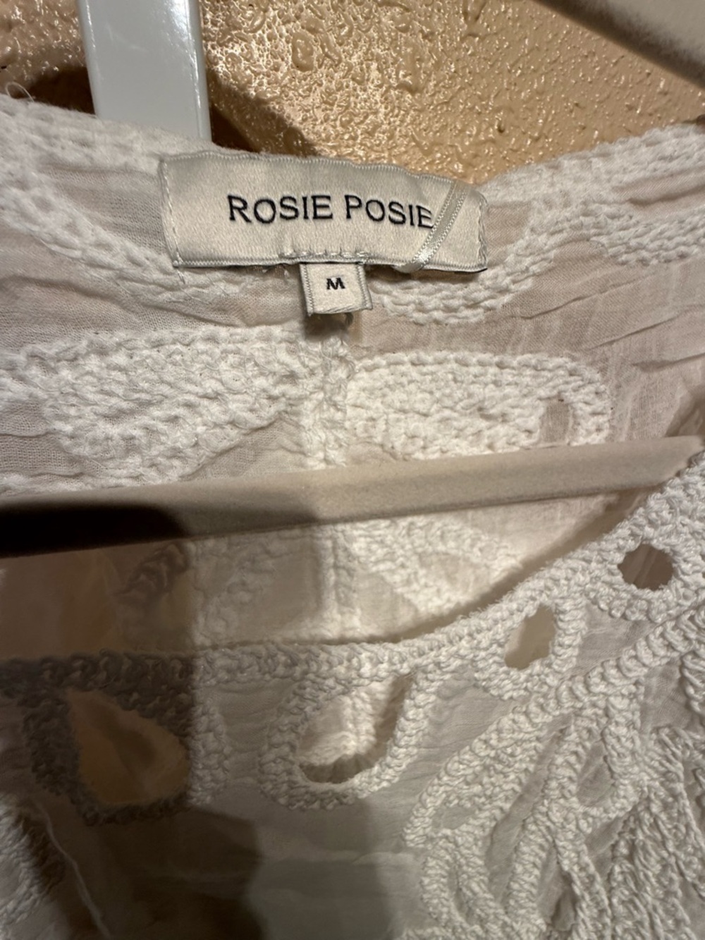 Rosie Posie Scallop Edge white top beautiful detail size medium nwt - Picture 4 of 7